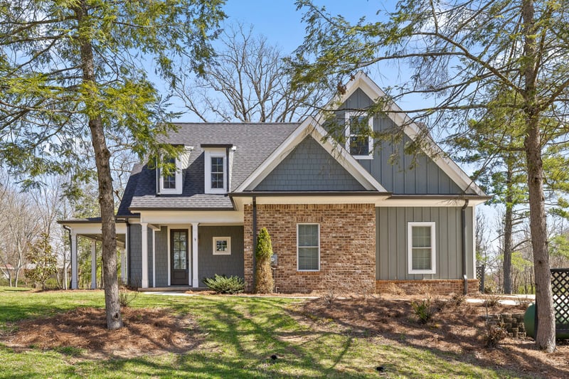 30 Maple Leaf Trl, Lookout Mountain, GA 30750