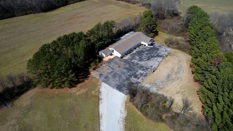 15631 Brownsferry Rd, Athens, AL 35611