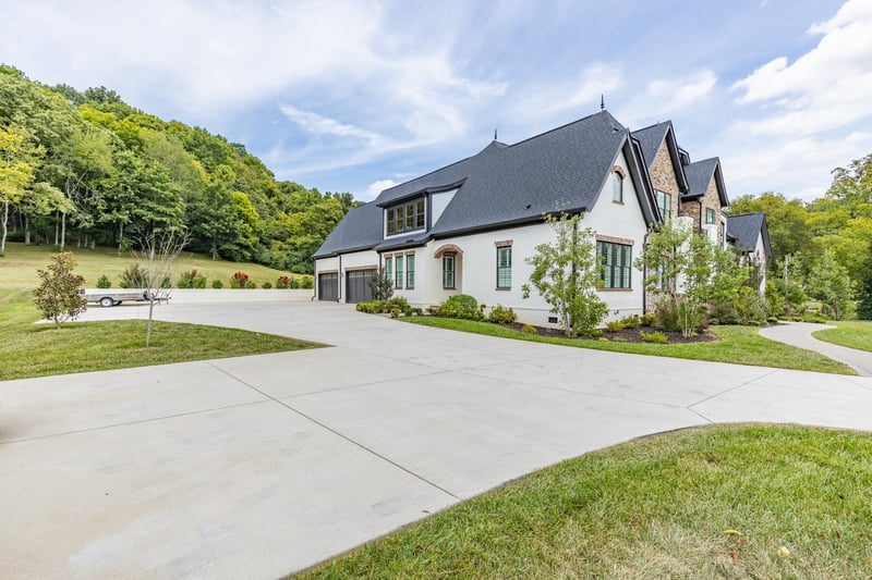 1760 Barker Rd, Thompsons Station, TN 37179