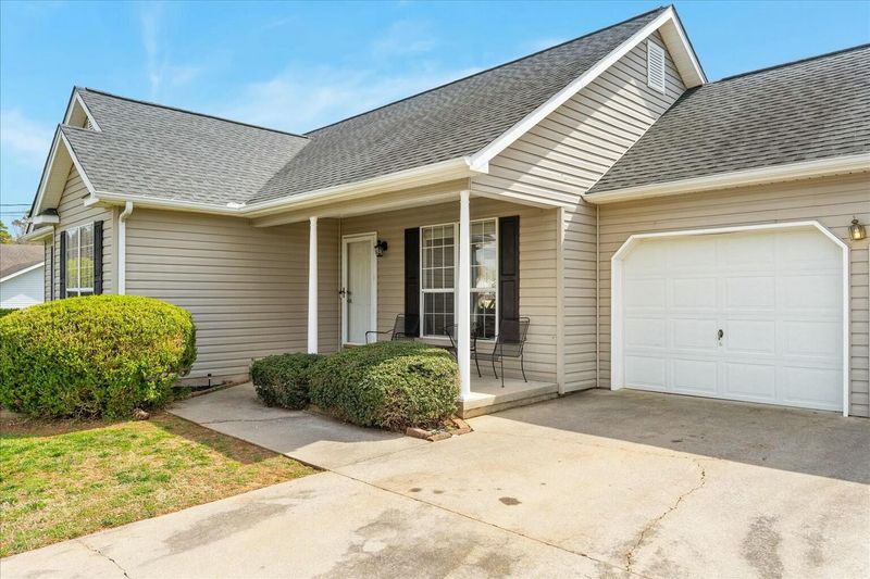 324 Mercer Dr, Dalton, GA 30721
