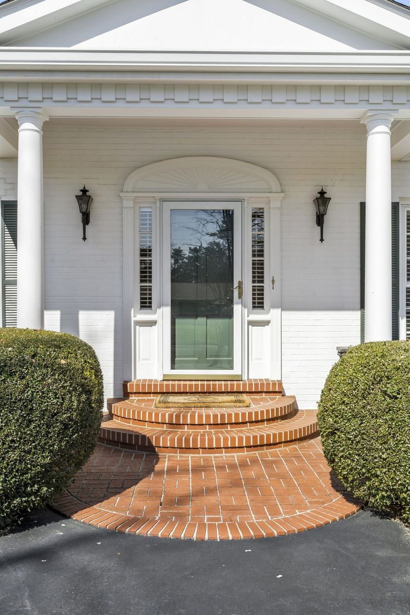 1207 Whitehall Rd, Murfreesboro, TN 37130