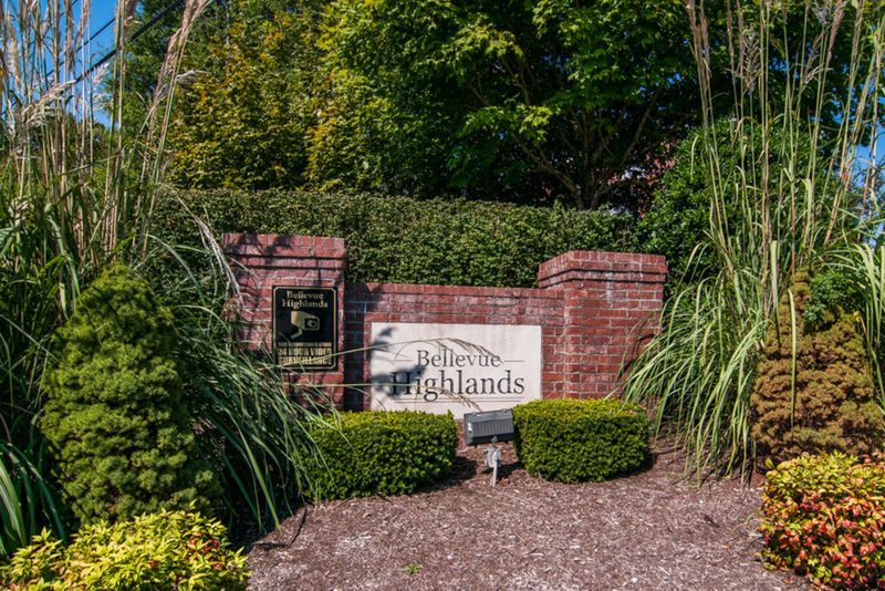 7324 Olmsted Dr, Nashville, TN 37221