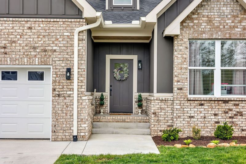 214 Cherokee Dr, White Bluff, TN 37187