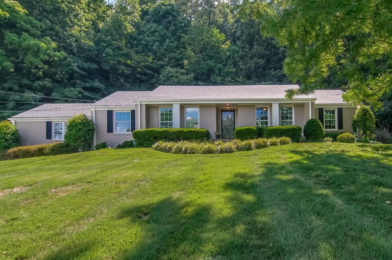 2217 Chickering Ln, Nashville, TN 37215