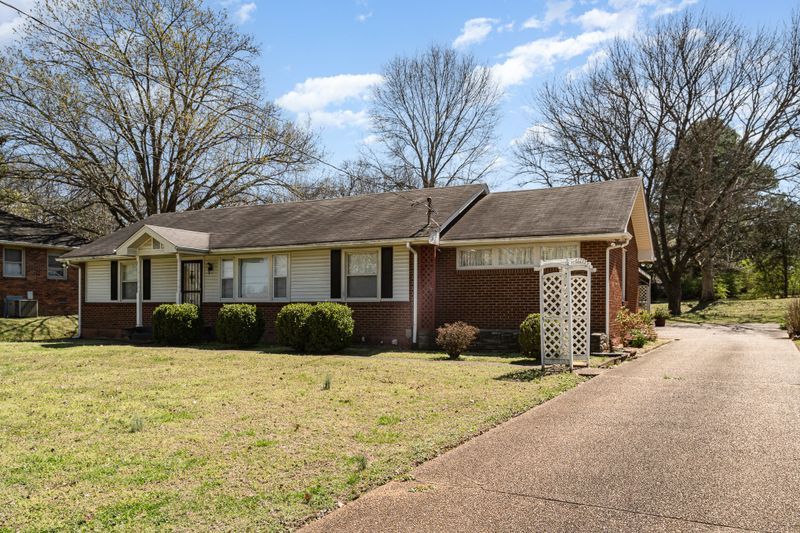 620 Joyce Ln, Nashville, TN 37216