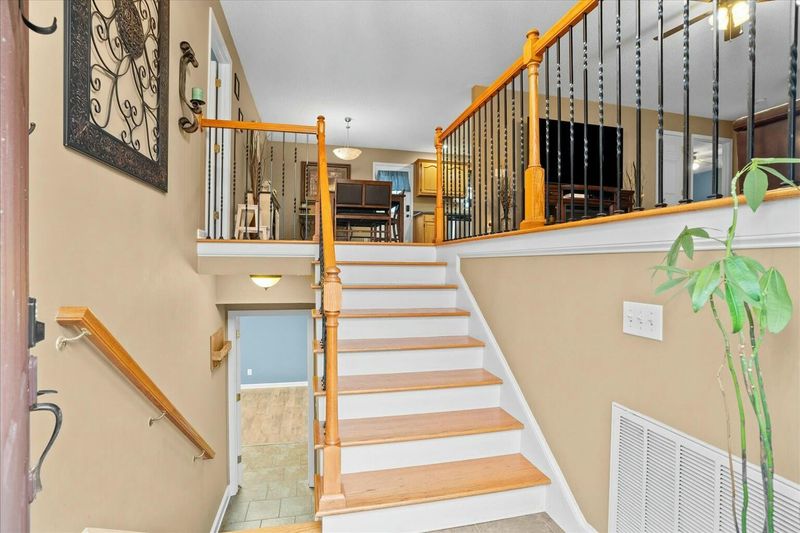 212 Bloomington Dr, Dalton, GA 30721