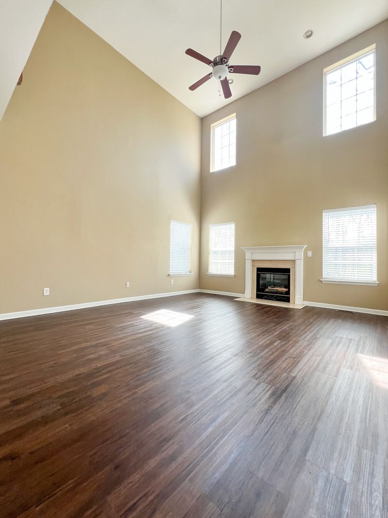6100 Bent Wood Dr, Antioch, TN 37013