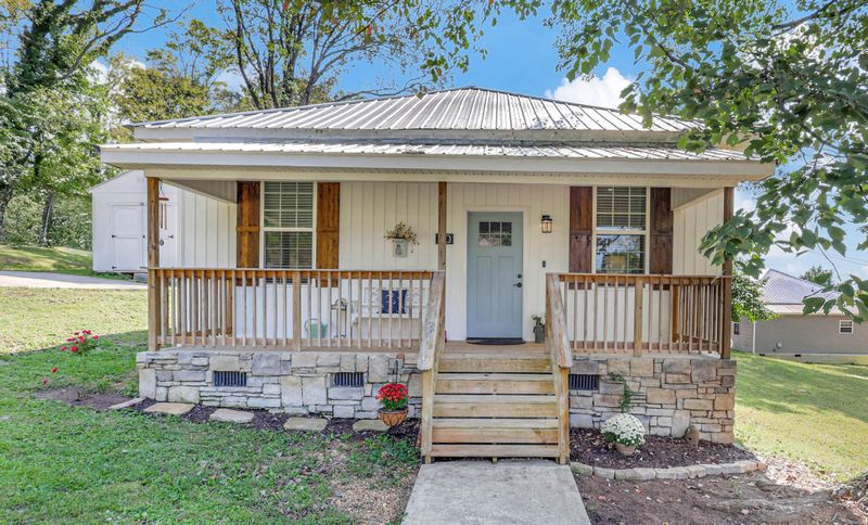 90 Echota 4th St, Calhoun, GA 30701