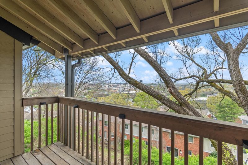 447 Summit Ridge Pl, Nashville, TN 37215