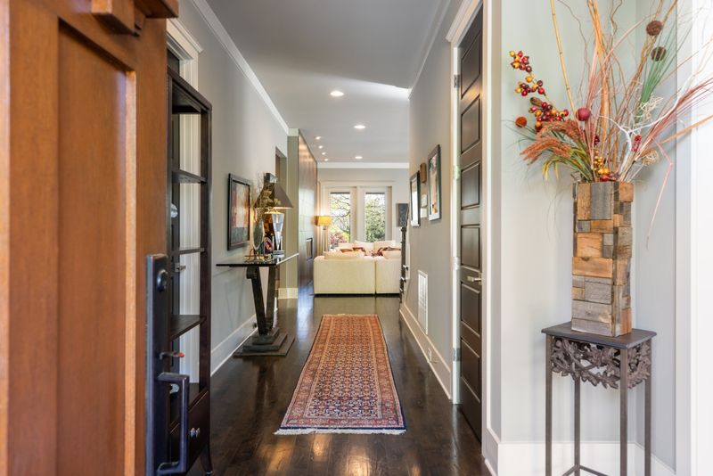 420 Glen West Dr, Nashville, TN 37215