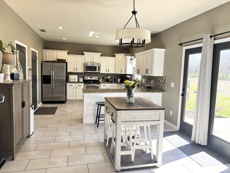 2097 Longhunter Chase Dr, Spring Hill, TN 37174