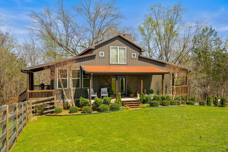 1011 Ervin Pace Rd, Chapmansboro, TN 37035