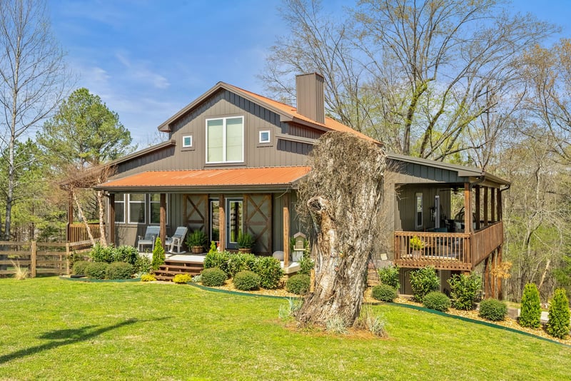 1011 Ervin Pace Rd, Chapmansboro, TN 37035