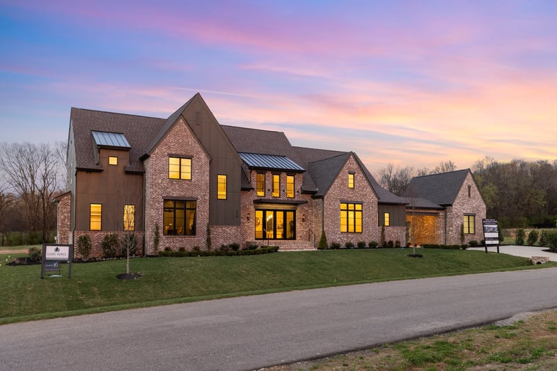 1928 Silver Fox Rd, Thompsons Station, TN 37179