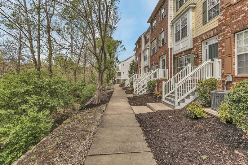 8634 Gauphin Pl, Nashville, TN 37211