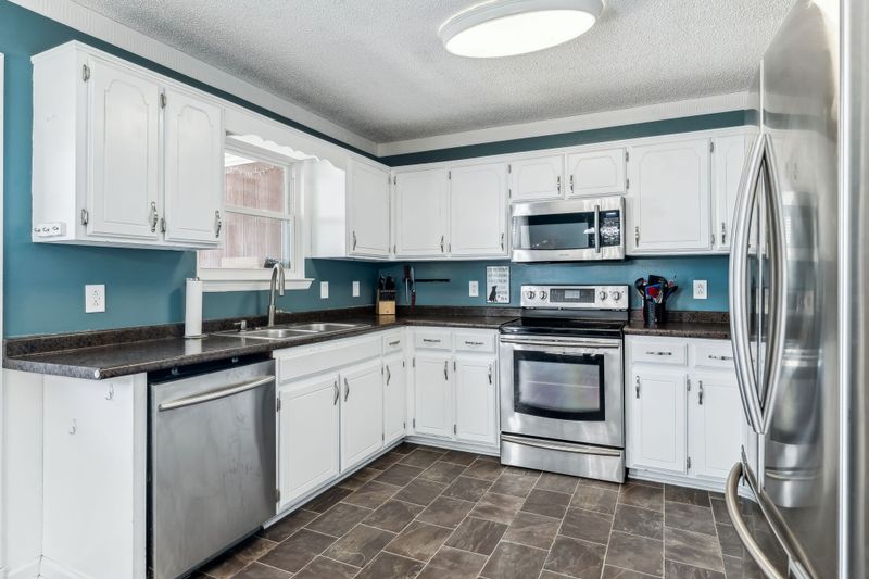 4613 Barfield Crescent Rd, Murfreesboro, TN 37128