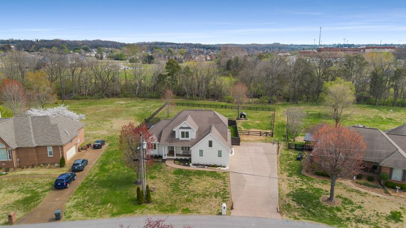 1810 Lawnview Pt, Mount Juliet, TN 37122