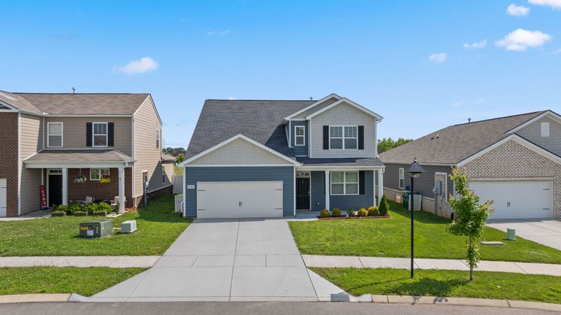 7137 Sunny Parks Dr, White House, TN 37188