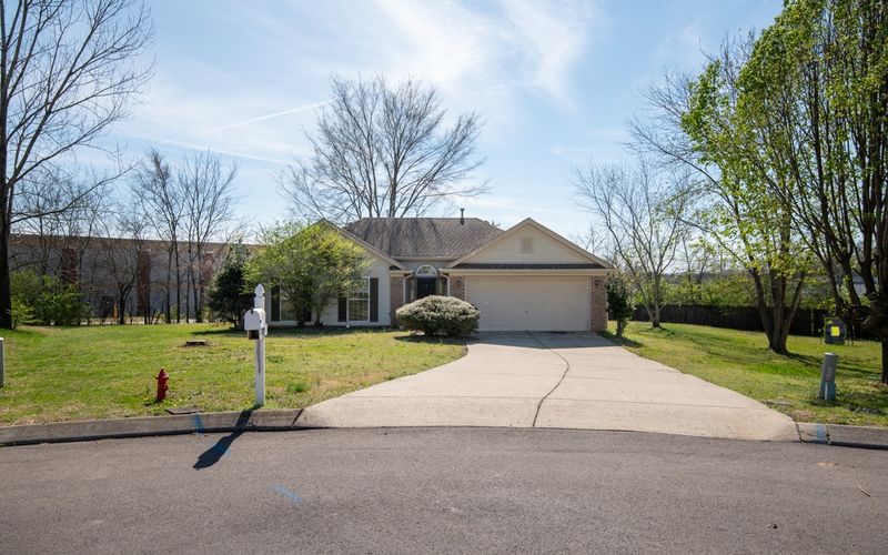 3319 Haynes Dr, Spring Hill, TN 37174
