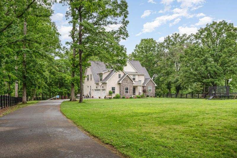 4902 Charles Dorris Rd, Springfield, TN 37172