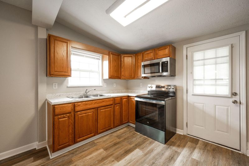 115 W Oak St, Rossville, GA 30741