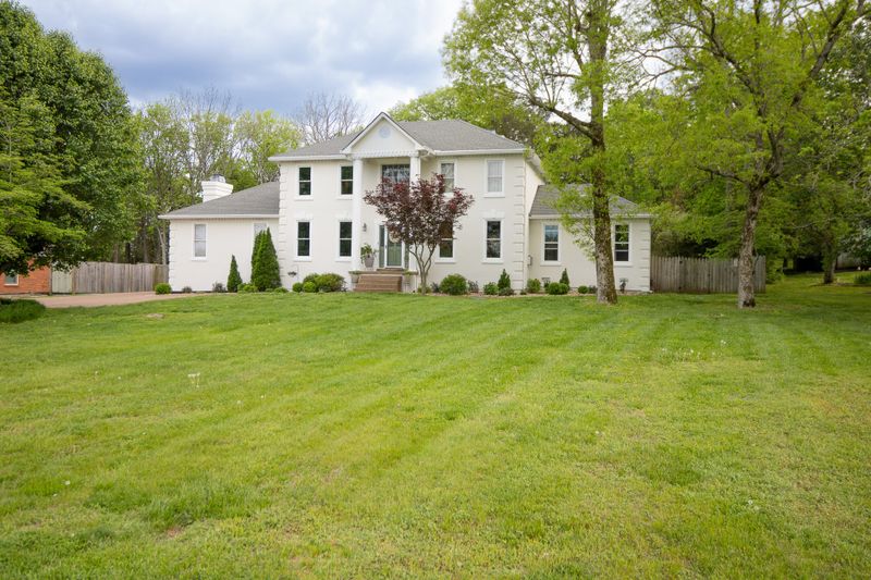 1130 Woodridge Pl, Mount Juliet, TN 37122