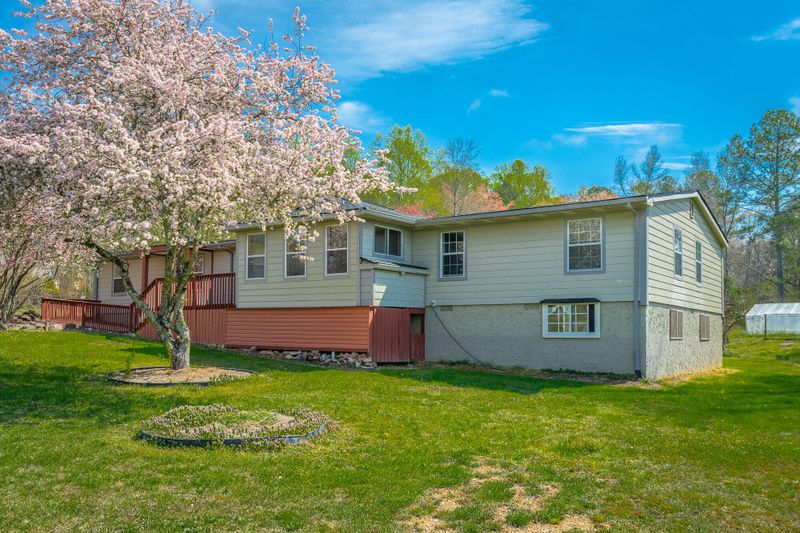 334 Bonavista Ln, Tunnel Hill, GA 30755