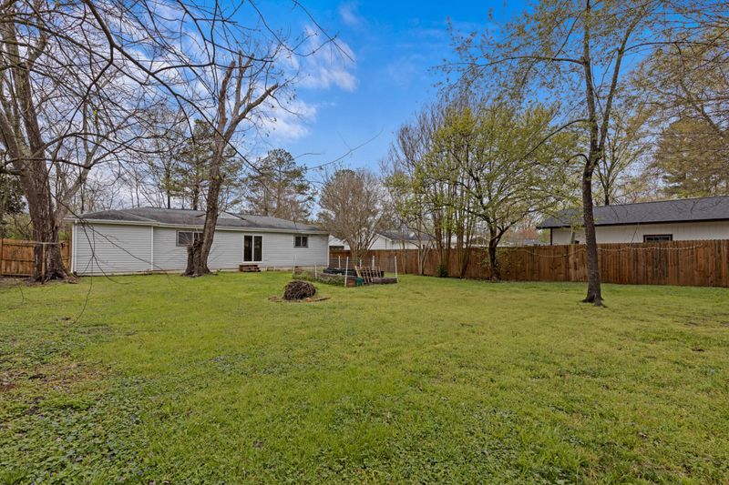 1320 W Sherry Dr, Rossville, GA 30741