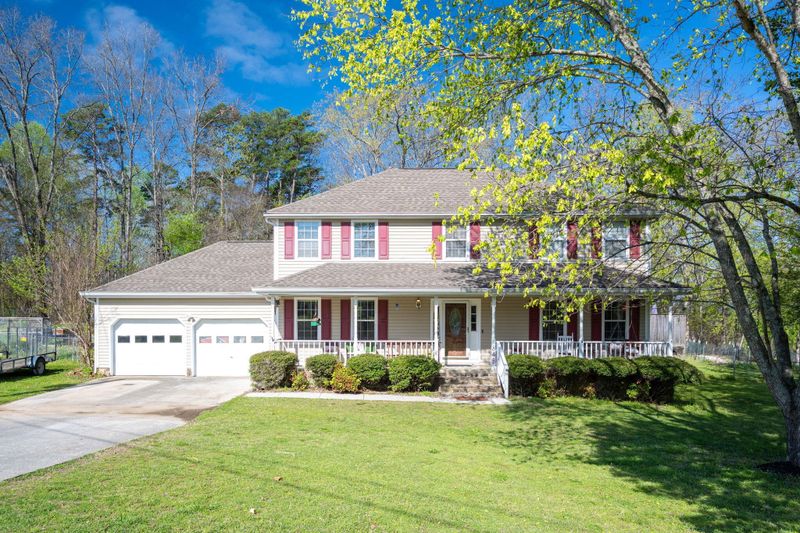843 Debbie Ln, Ringgold, GA 30736