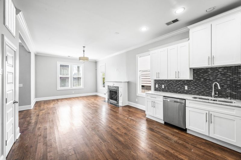 1040 Scovel St, Nashville, TN 37208