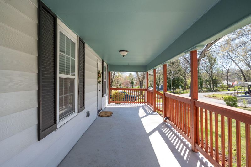 226 Park St, Rossville, GA 30741