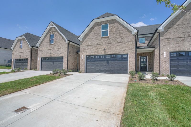 225 Ivor Dr, Smyrna, TN 37167
