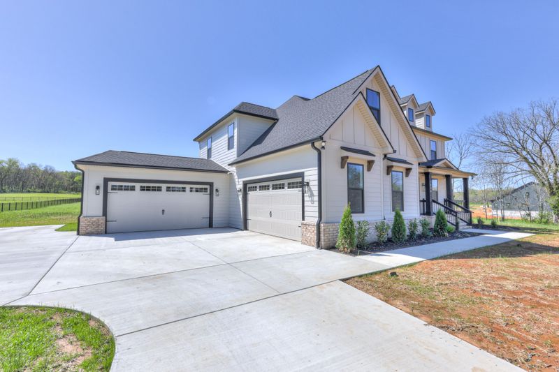 1024 Peyton Pl, Columbia, TN 38401