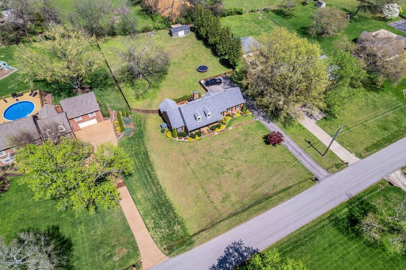 1710 Valleyview Dr, Mount Juliet, TN 37122