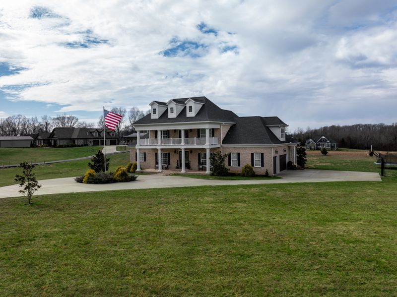 1085 Double D, Springfield, TN 37172