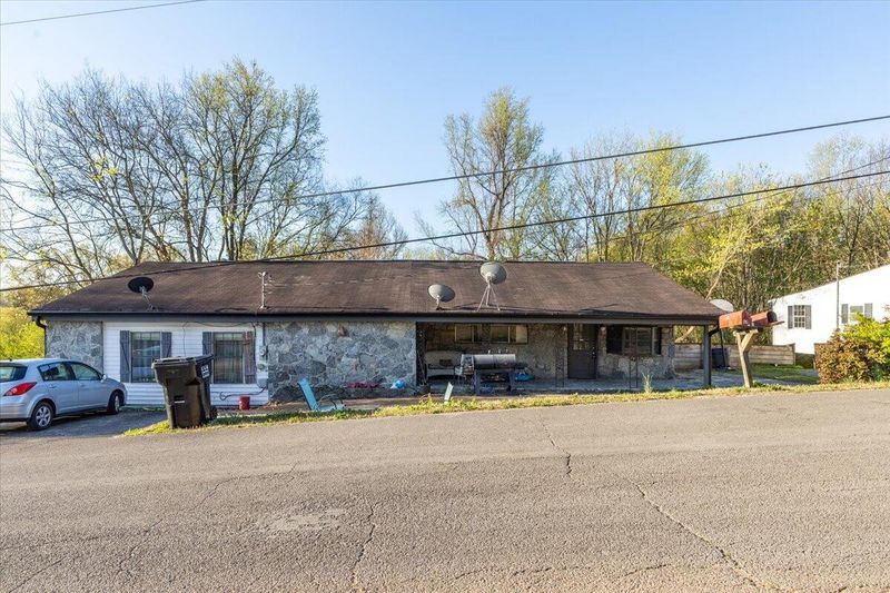161 Orchard Ave, Rossville, GA 30741