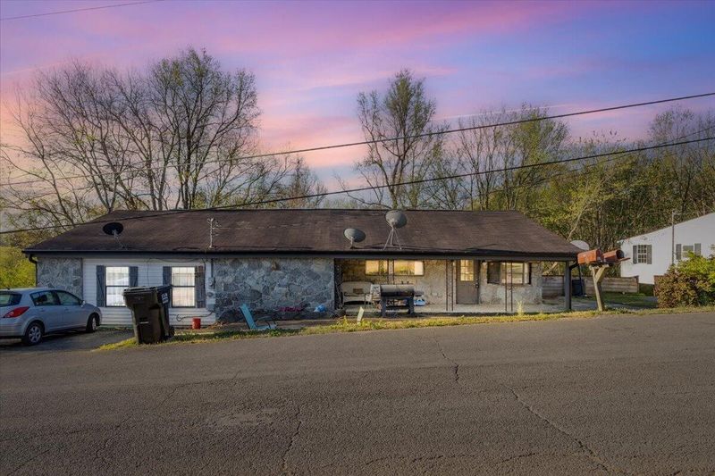 161 Orchard Ave, Rossville, GA 30741