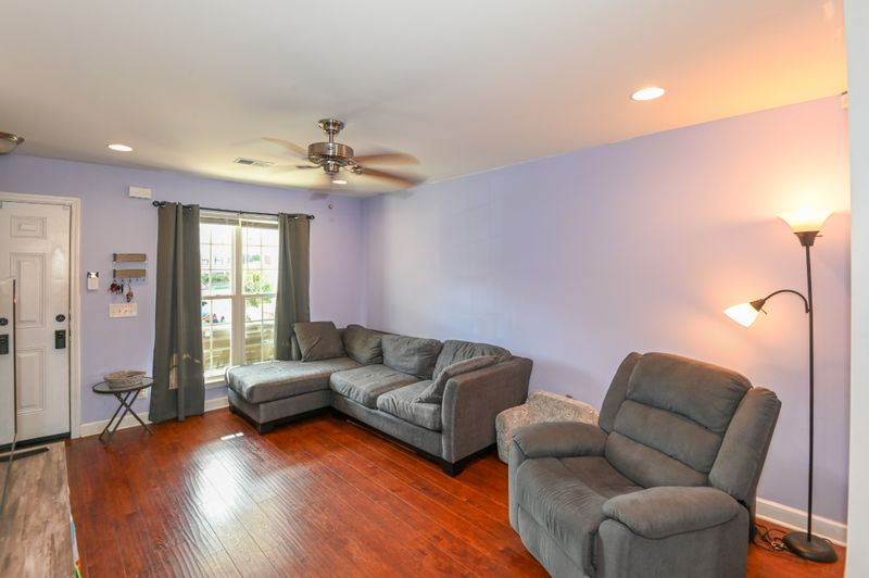 602 Bradburn Village Cir, Antioch, TN 37013