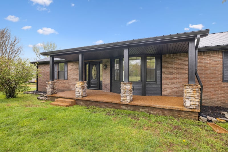 500 Brown Rd, Bon Aqua, TN 37025