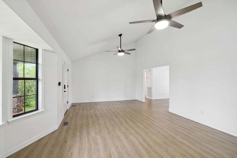 500 Brown Rd, Bon Aqua, TN 37025