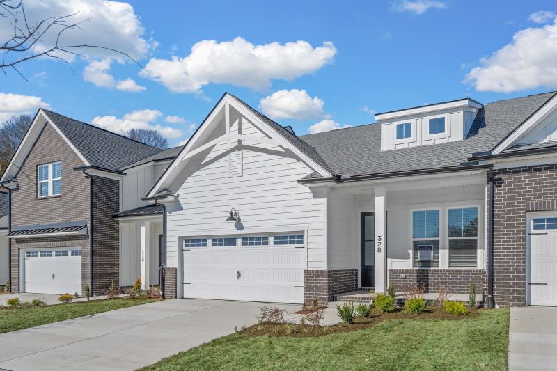 459 Buckwood Ave E, Thompsons Station, TN 37179