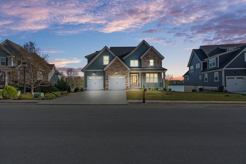 490 Lakeshore Cove Dr, Fort Oglethorpe, GA 30742