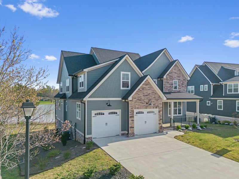 490 Lakeshore Cove Dr, Fort Oglethorpe, GA 30742