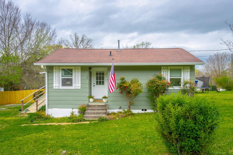 109 Gordon St, Ringgold, GA 30736