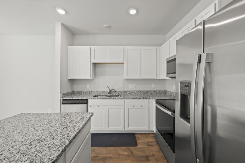 810 Dallas Dr, Columbia, TN 38401