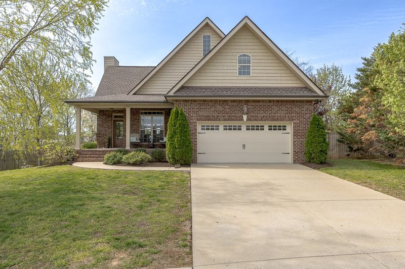 429 Bernhart Dr, Gallatin, TN 37066