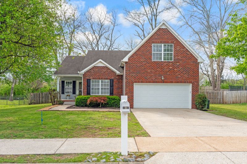 1007 Whitley Pl, Hendersonville, TN 37075