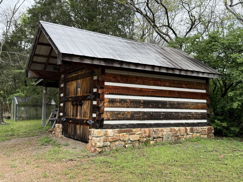 1040 Hickory Hollow Rd, Nashville, TN 37221