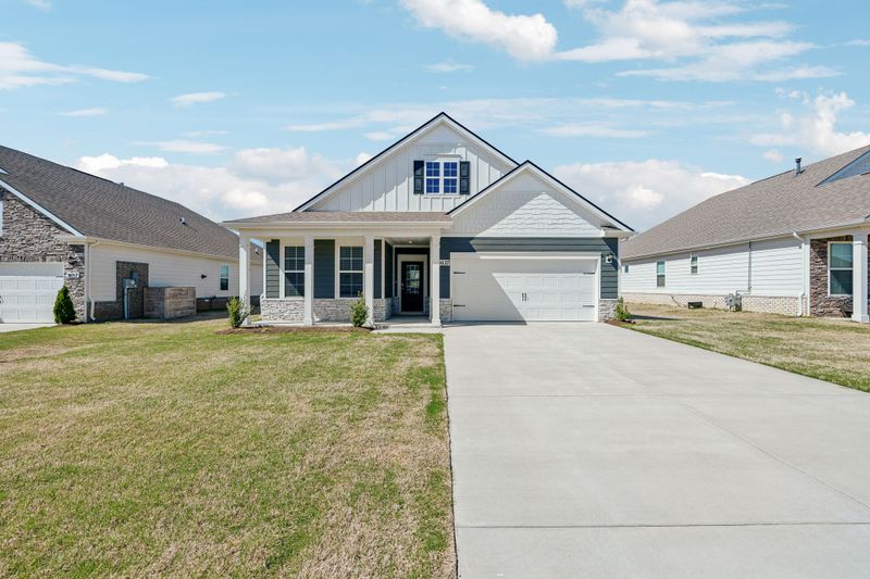 3027 White Harbor Dr, White House, TN 37188