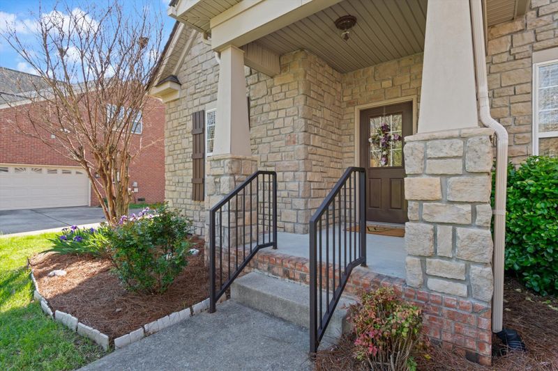 1065 Avery Trace Cir, Hendersonville, TN 37075